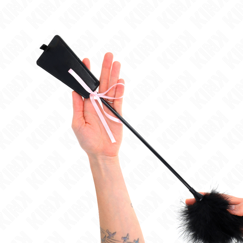KINK – PLUMAS PARA COSQUILLAS CON LAZO DE CINTA ROSA 49 CM