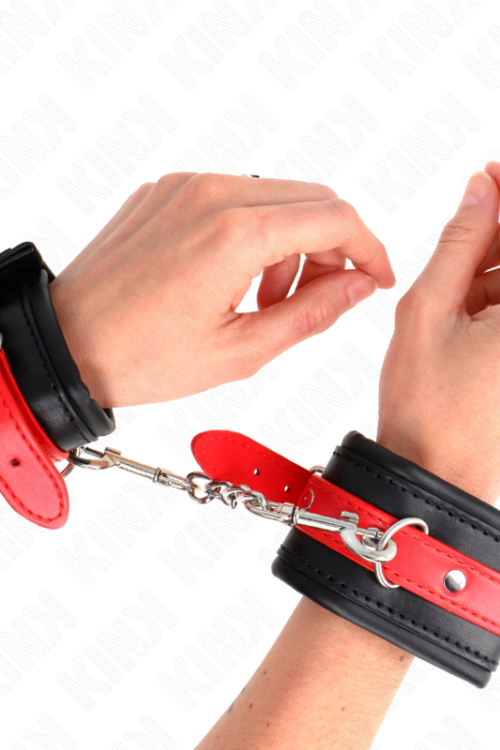 KINK – MUÑEQUERAS NEGRO CON CORREA ROJO AJUSTABLE 17-28 CM X 6 CM