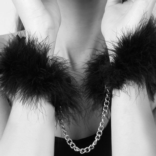 BIJOUX - ZA ZA ZU FEATHER HANDCUFFS - Imagen 4